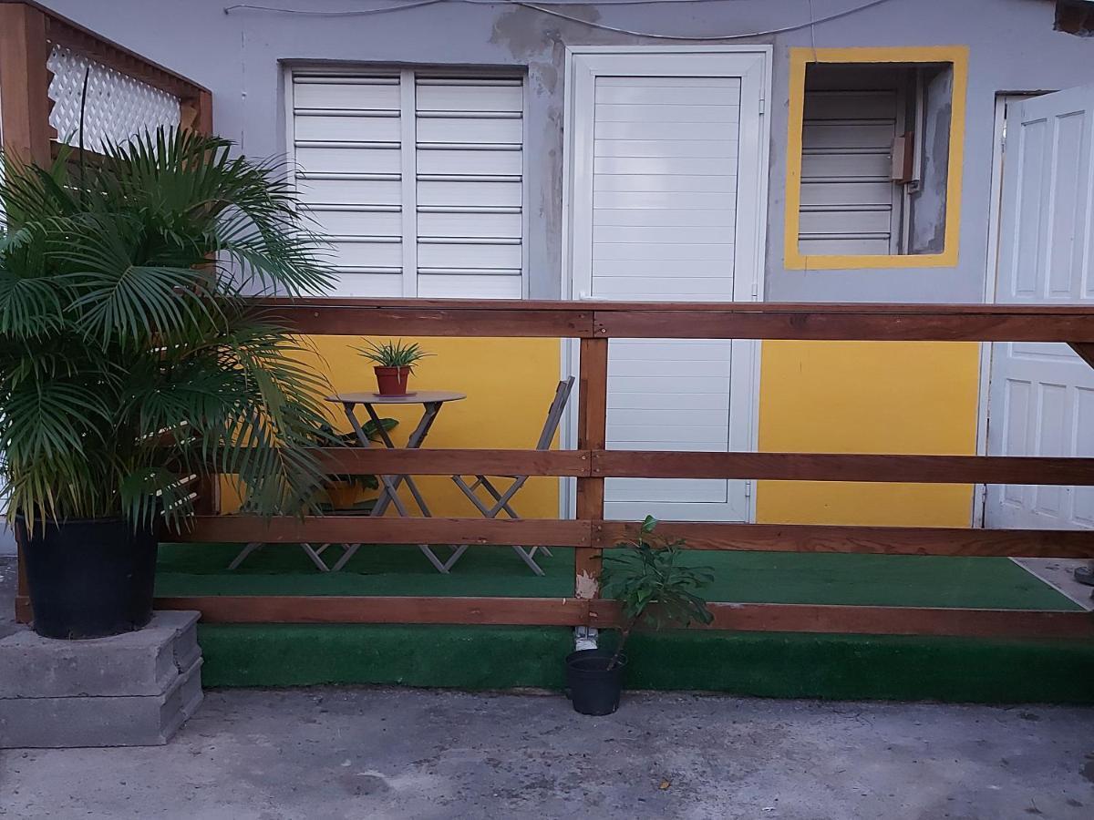 Le Dominad Bas De Villa 700M Du Bain Chaud Canalsat Gratuit Parking Prive Gratuit Wi Fi Gratuit Bouillante Exterior photo